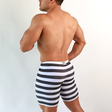 Load image into Gallery viewer, *SAILOR SEAMLESS SHORT