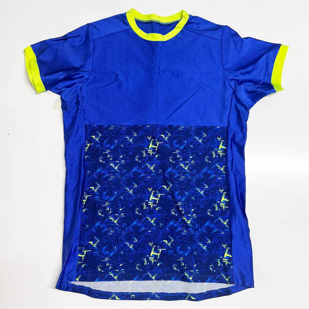 T-SHIRT SMALL